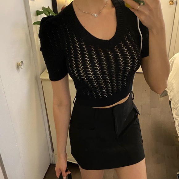 Black blouse - Picture 3 of 6